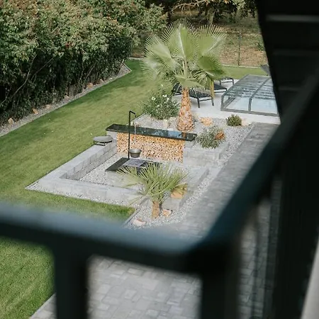 Daire Castle -