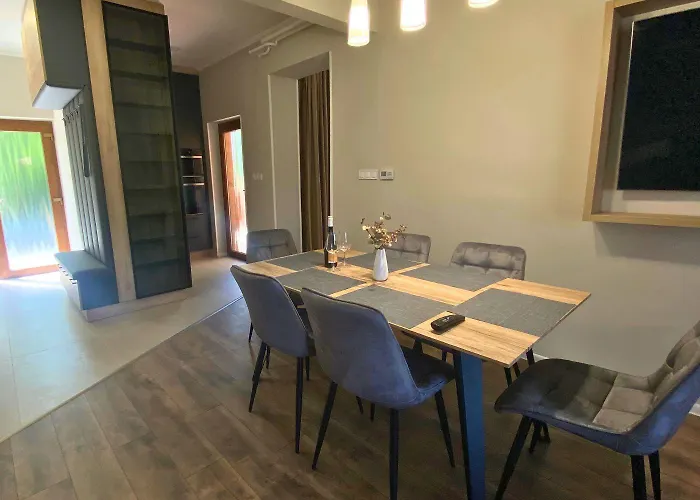 Castle - * Szabadkígyós